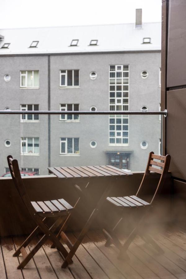 Loft-Style Duplex With Balcony In Downtown Reykjavik Leilighet Eksteriør bilde